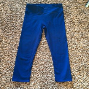 Fabletics size small blue capris